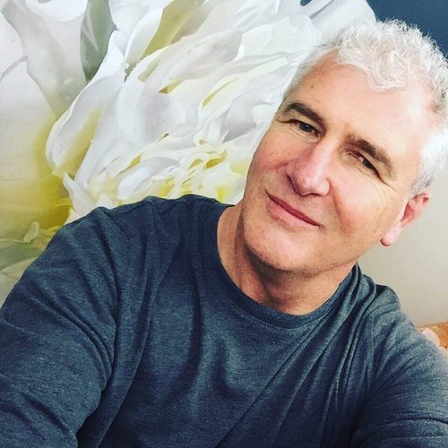 Graeme Smallfield – Full Circle with a Paintbrush